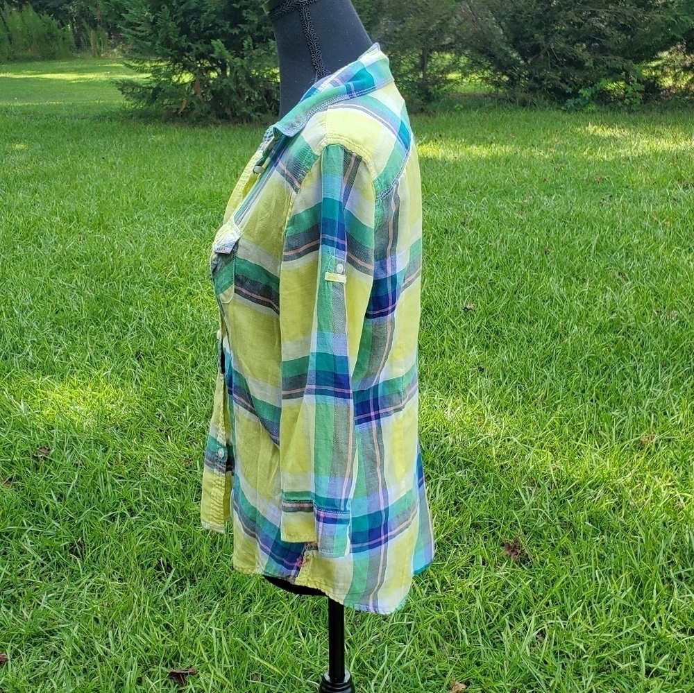 Aeo Favorite Tee Buttondown Long Sleeve Medium - Picture 4 of 6